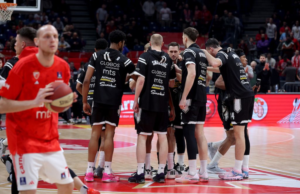 SAZNAJEMO Igraču Partizana pred polufinale ukrali patike! Da li je to razlog njegove slabije igre?