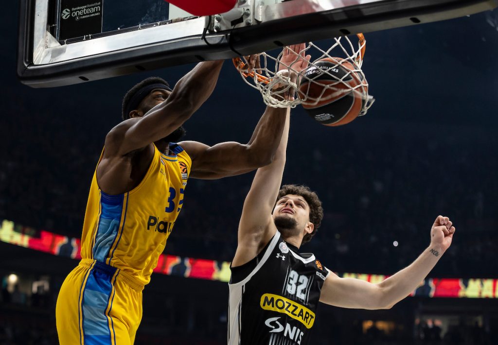 KOŠMARNI POČETAK Partizan izgleda očajno protiv Makabija! Već gubi sa 16 poena razlike! (VIDEO)
