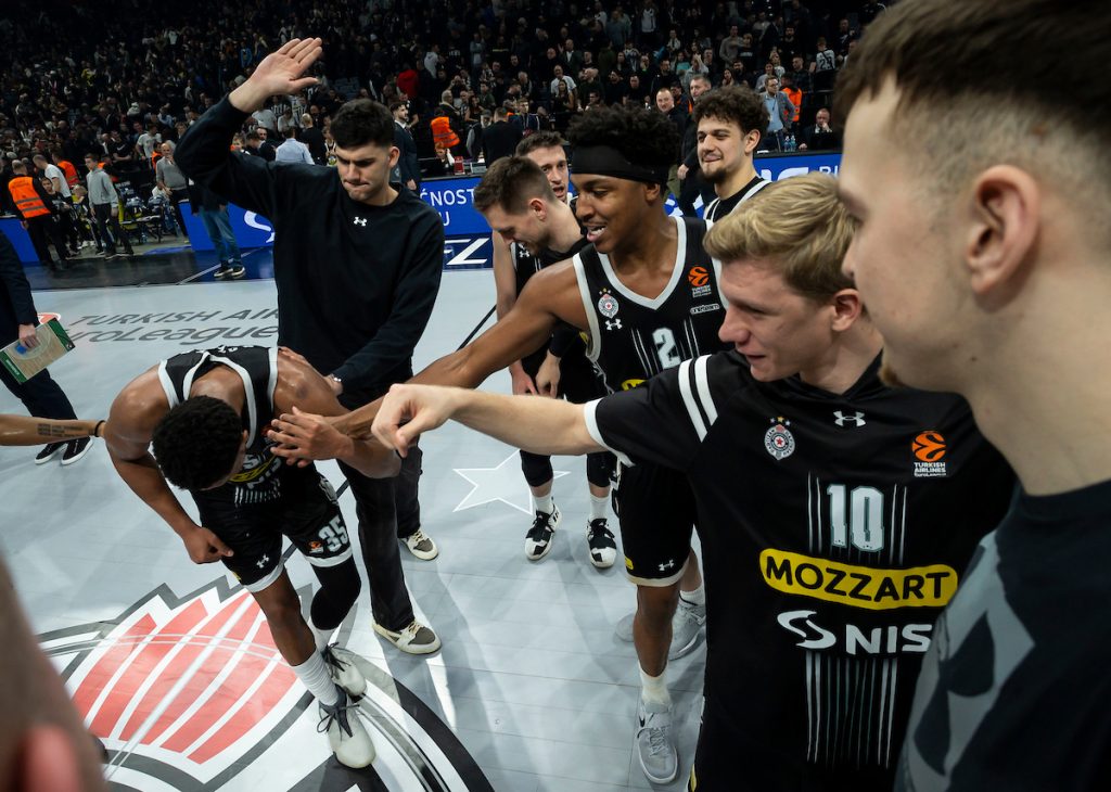 PONOĆNA „BOMBA“ Partizan nadmašio ponudu Reala, želi strašnog beka u svojim redovima!