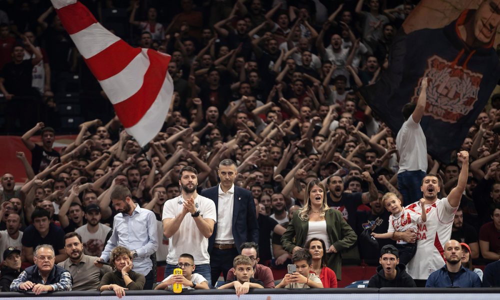 SVE OČI „DELIJA“ UPRTE KA MALOM KALEMEGDANU Čekajući Godoa! (FOTO)