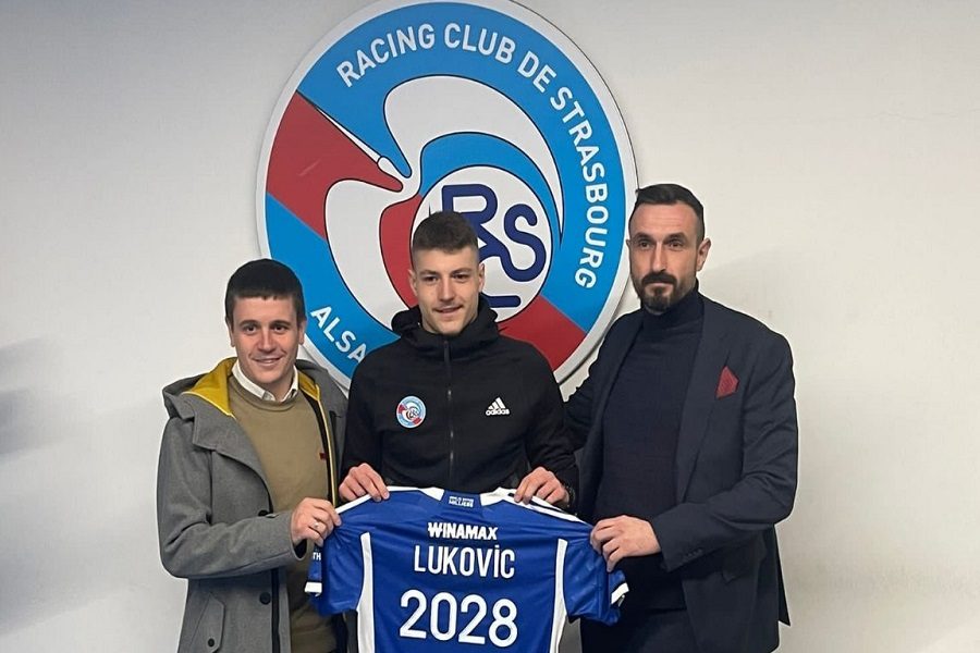 STRAZBUR NA NOGAMA Miloš Luković dočekan kao velika zvezda! Tek da vidite specijalan spot (FOTO/VIDEO)