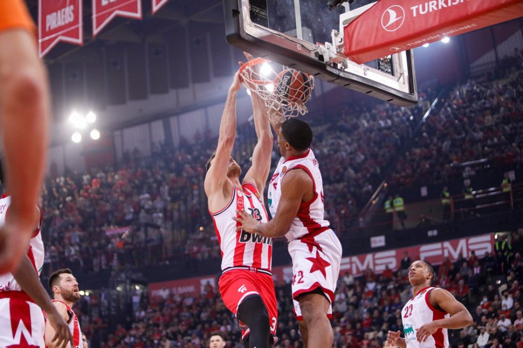 OSTALI U SENCI VEČITIH Olimpijakos slavio na krilima Pitersa, Makabi lako presvukao „manekene“