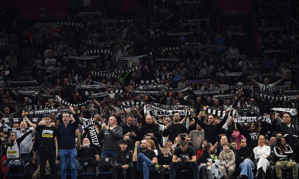 „GROBARI“ REKLI SVOJE Snažna poruka igračima Partizana za večiti derbi! Želi se samo jedno… (VIDEO)