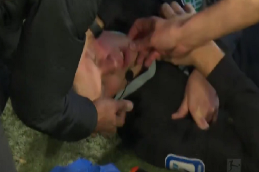 OVO NEMA NI NA SEOSKIM TERENIMA Fudbaler napucao sudiju u glavu, meč Bundeslige bio prekinut! (VIDEO)