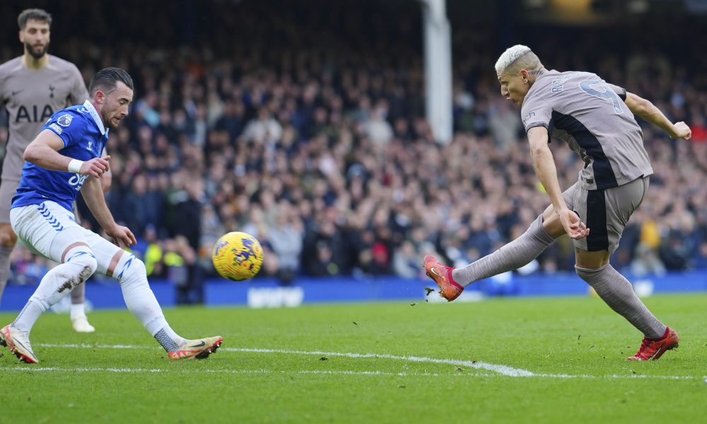 REMI NA „GUDISONU“ Everton izbegao poraz u 94. minutu, Rišarlison dvostruki strelac za Totenhem