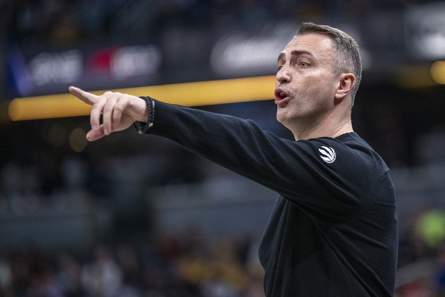 ČOVEK OD REČI Rajaković vodi košarkaše Toronta na večeru, ali igrači neće da dobiju ono što su tražili (VIDEO)