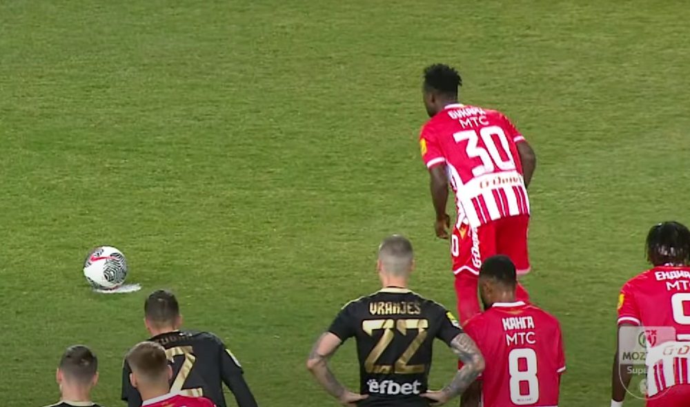 BUKARI BEZ GREŠKE Zvezda posle drugog penala vodi sa 3:0 (VIDEO)