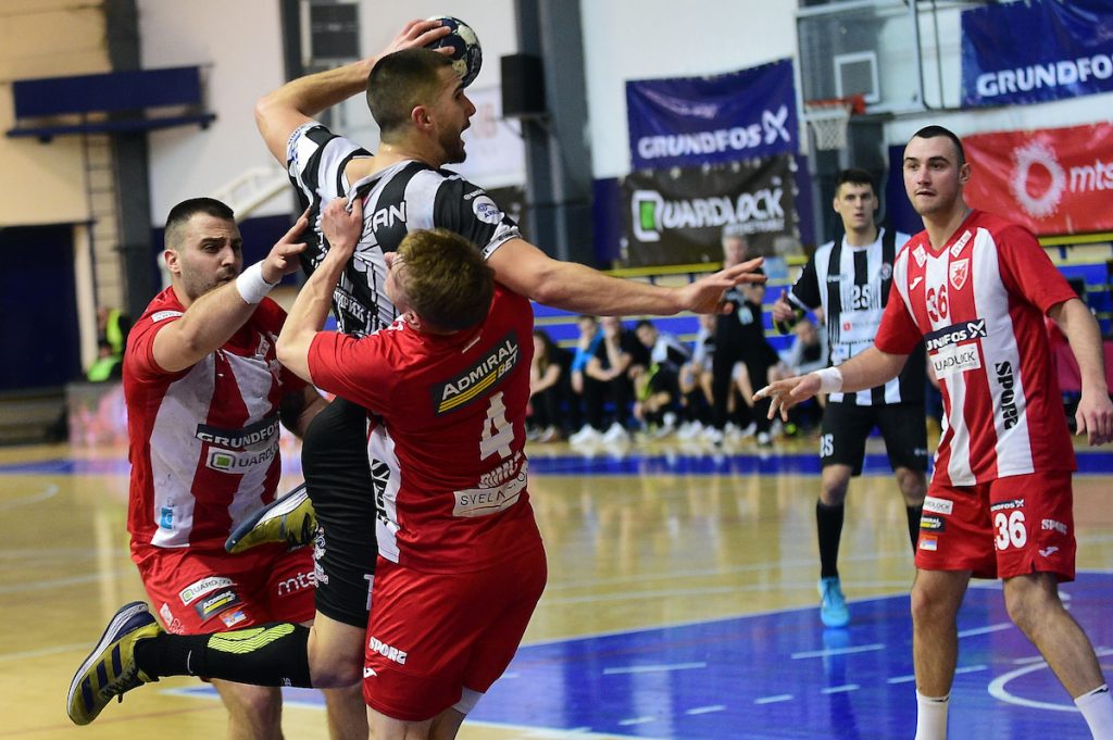 „VEČITI“ REMIZIRALI U ŠUMICAMA Zvezda iščupala bod, crno-beli imaju za čim da žale