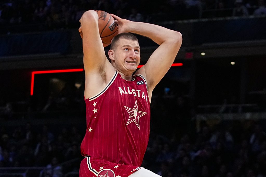 NBA OL-STAR Cirkus u Indijanapolisu nije bio pozornica za Jokića, Istok slavio u meču od 397 poena (FOTO/VIDEO)