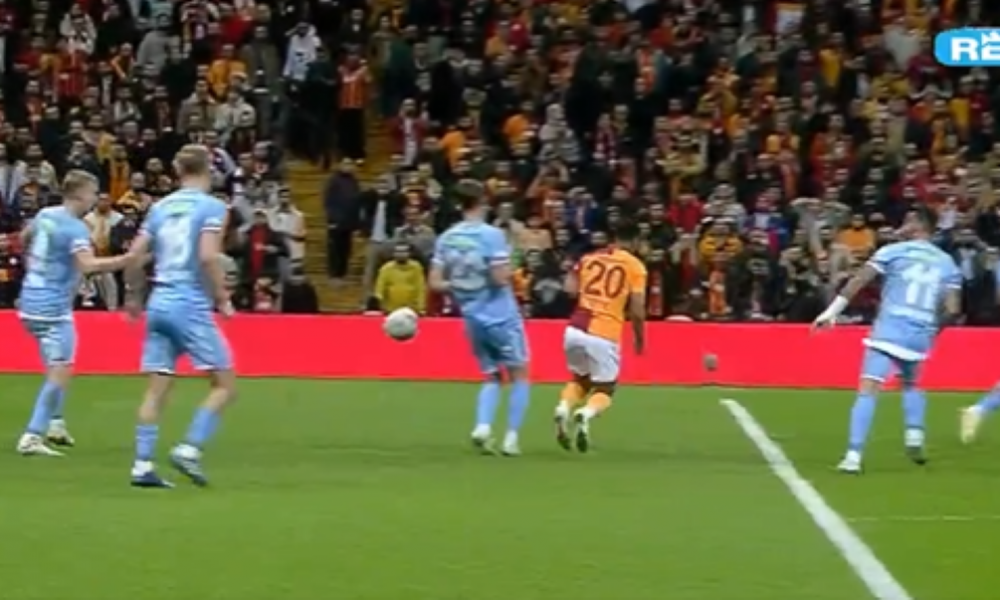 ZVEZDA I PARTIZAN BI ZA OVO DANIMA PISALI SAOPŠTENJA Skandalozan penal za Galatasaraj (VIDEO)