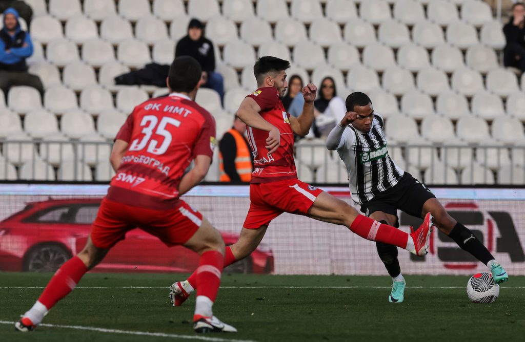 MAJSTORIJA Severina provozao odbranu IMT-a, Partizan vodi (VIDEO)