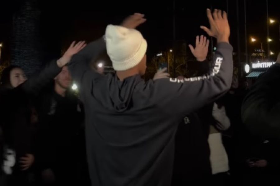 ČASOVI LJUBAVI Partizanov Amerikanac izazvao histeriju među navijačima ispred Arene (VIDEO)
