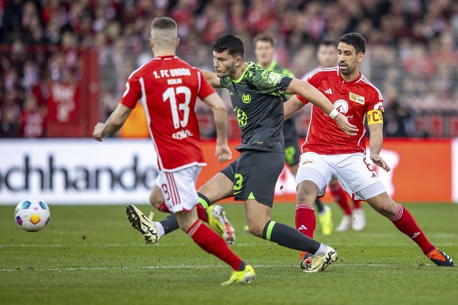 BUNDESLIGA Prekid u Berlinu trajao 21 minut! Lajpcigu samo bod (VIDEO)