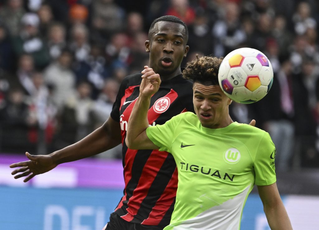 BUNDESLIGA Remi u Frankfurtu, Volfzburg ispustio pobedu u 92. minutu
