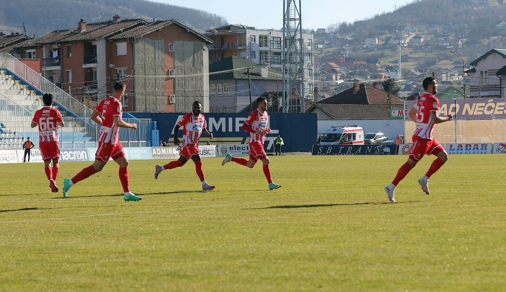 POGODAK KAPITENA Zvezda vodi od devetog minuta, Kanga pogodio Dragovića u trepavicu (VIDEO)