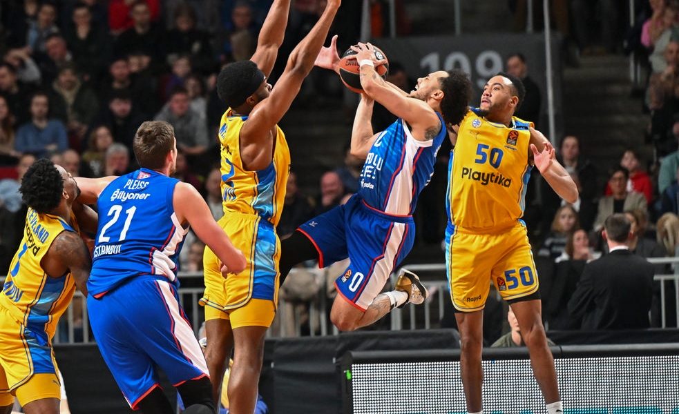 POČETAK RASPLETA Efes odigrao za Partizan i za Zvezdu, sada je sve na večitim rivalima