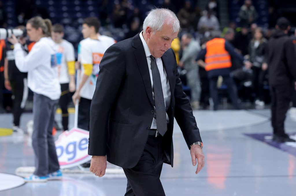 OBRADOVIĆ LJUT: Sramota! Navijači…