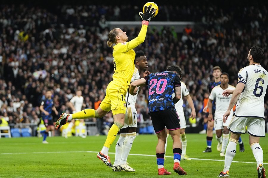 LA LIGA Real se dugo mučio sa Seviljom, a onda je Modrić pokazao kakav je majstor