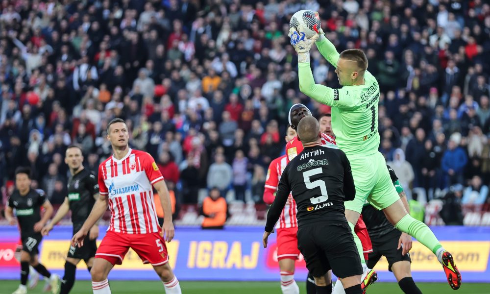 GDE SOCIOPOLITIČKI PRIPADAJU ZVEZDA I PARTIZAN? Vuku ka desnici – jedan klub je bliži eliti, a drugi radničkoj klasi (FOTO)