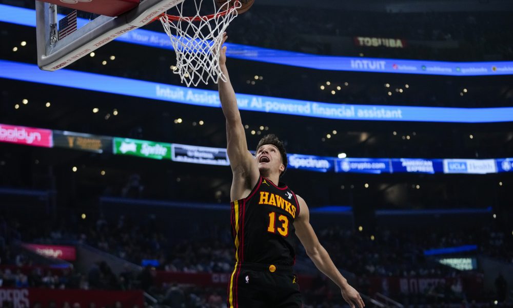 BOGDAN JE MORAO U SVLAČIONICU PRE VREMENA Niko ne zna pravi razlog