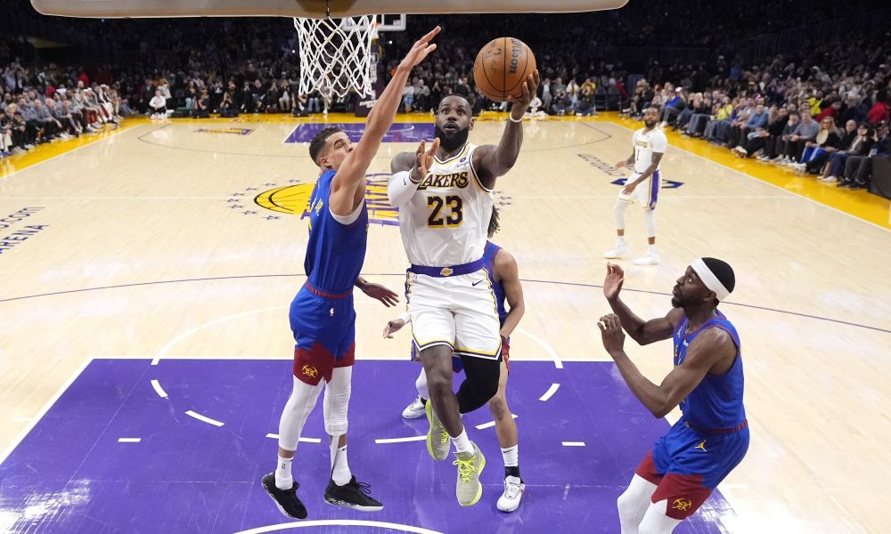 LEGENDA KOJA HODA Džejms prvi stigao do 40.000 poena u NBA! Pogledajte na koji način (VIDEO)