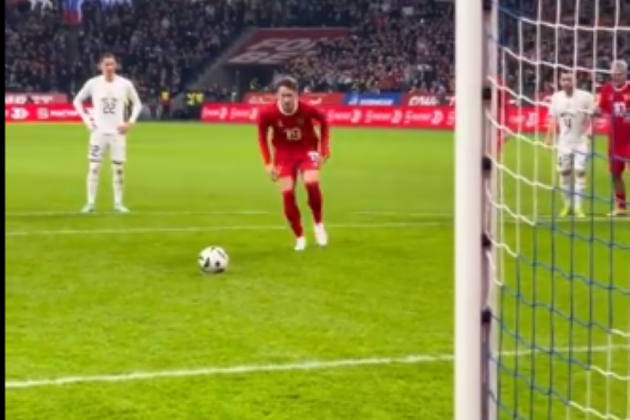 NESMOTRENOST GAJIĆA Napravio penal i dobio crveni! Rusi vode golom Mirančuka sa „kreča“ (VIDEO)