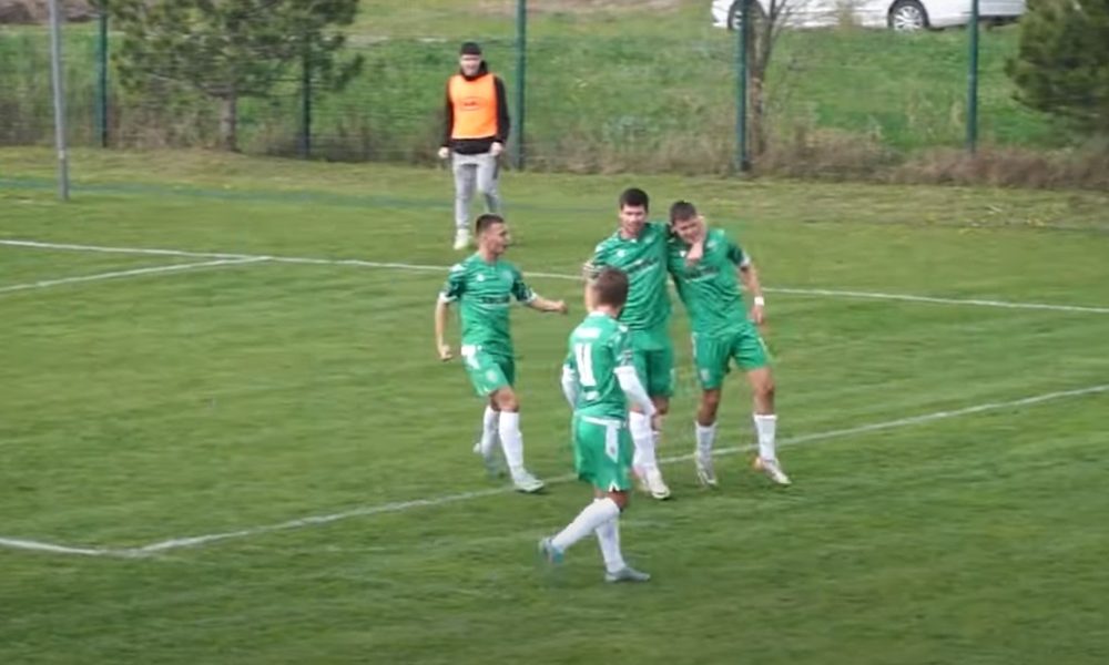 POTEZ ZA UŽIVANJE Bivši igrač Partizana „skinuo pauka“ na meču u Novim Banovcima (VIDEO)