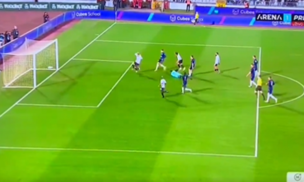 CRNI ARANĐELE Stojković nespretnom reakcijom ukrao čist gol Gohu (VIDEO)