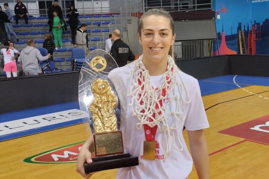 VLADANA VUJISIĆ OSVOJILA TROFEJ U SVOM GRADU Nazvao me Miško Ražnatović… Imamo bolje uslove od Zvezde i Partizana