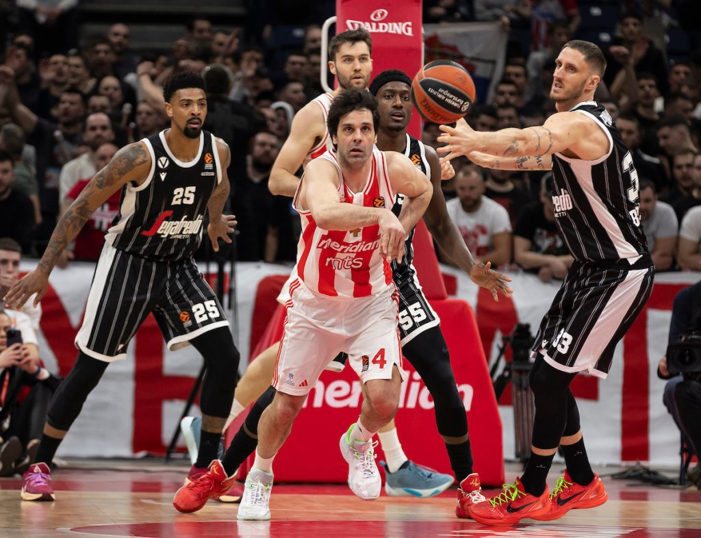 ŠEST POENA ZA PET SEKUNDI! Zvezda maestralno završila poluvreme – Teodosić pogodio trojku uz zvuk sirene (VIDEO)
