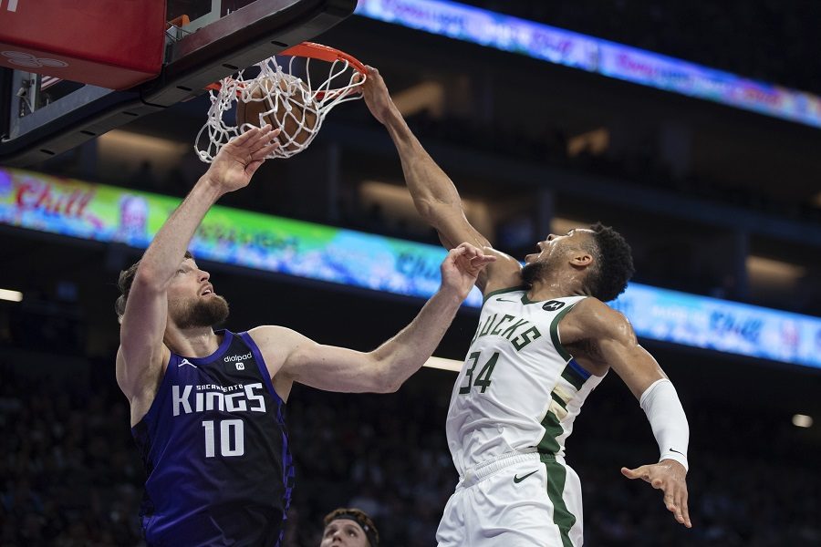 NBA Minesota nastavila trku za Oklahomom i Denverom… Košarkaš Milvokija izveo zakucavanje za TV špice (VIDEO)