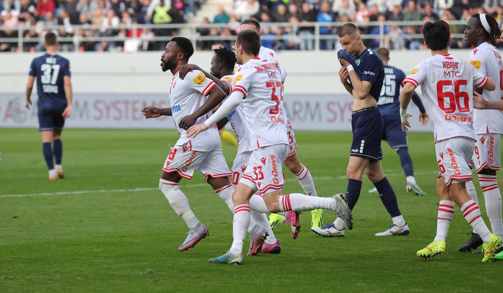 DVA PENALA, POVREDE… Zvezda preletela i Bačku Topolu, ali ima razlog za brigu pred večiti derbi (VIDEO)