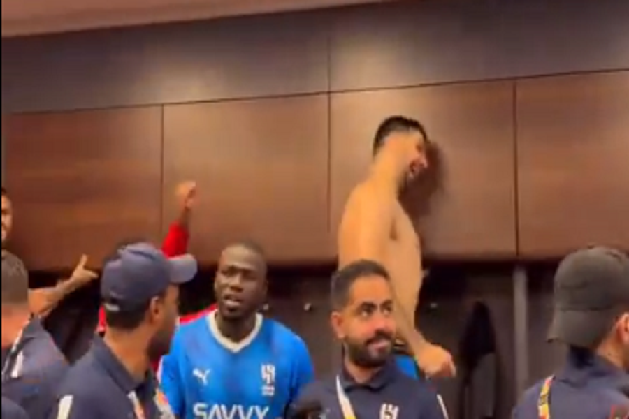 ŠOU U SVLAČIONICI AL HILALA Mitar lupao glavom o ormar!  (VIDEO)
