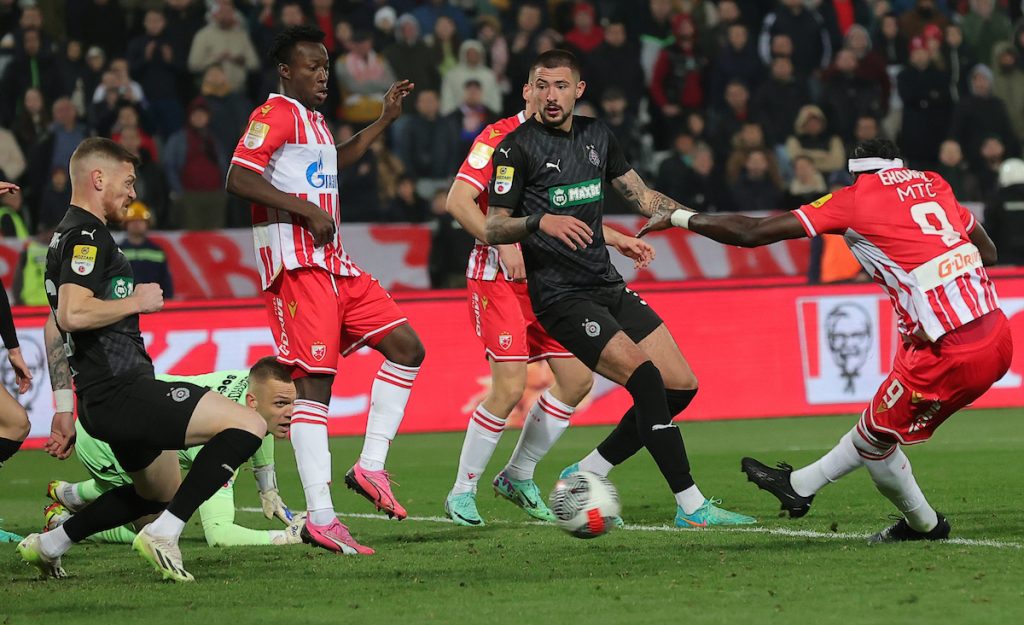 DA SU DANAS ZAVRŠENE LIGE ŠIROM EVROPE Zvezda bi ostala bez direktnog plasmana u Ligu šampiona, Partizan bi imao sigurnu Ligu Evrope