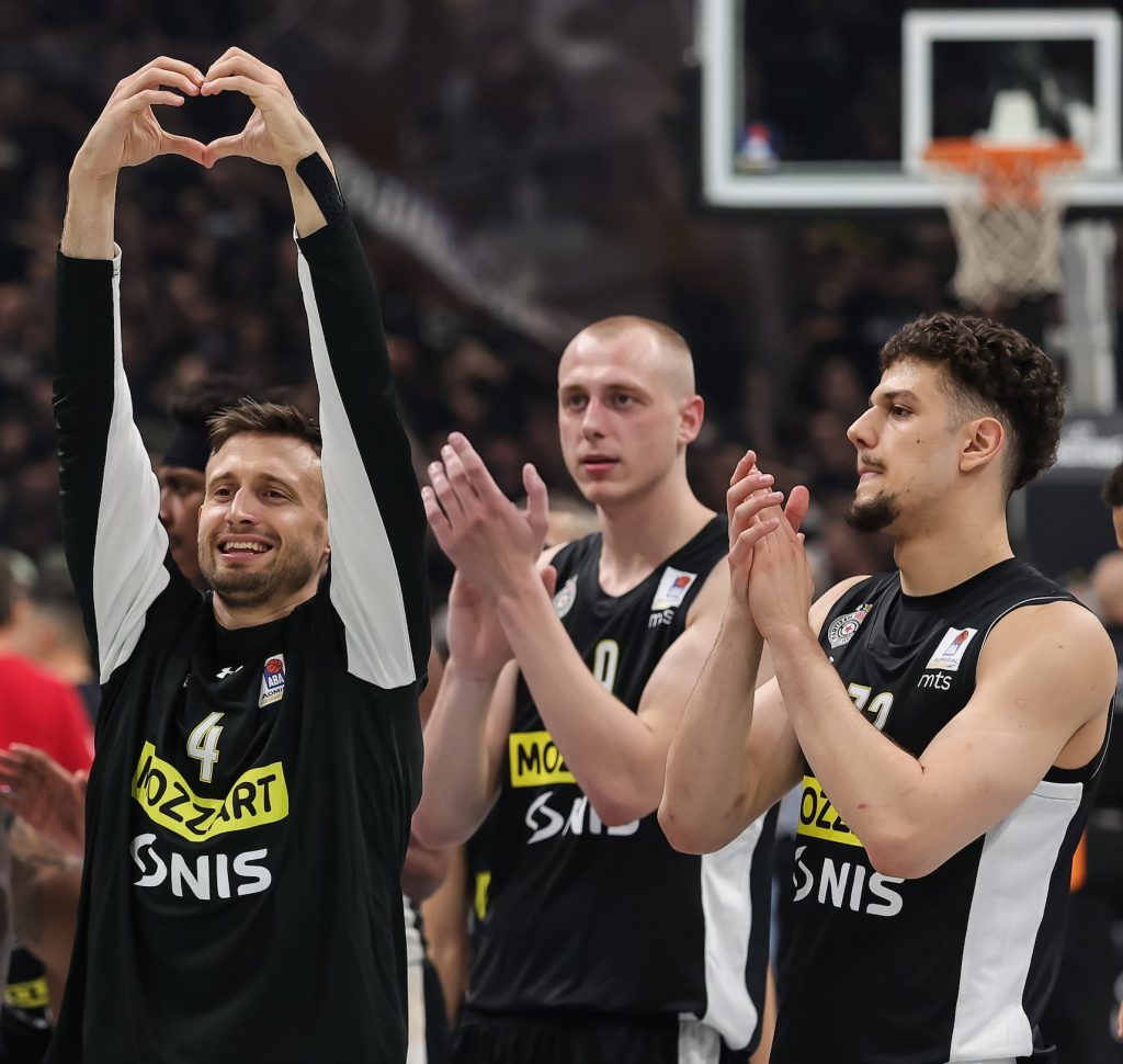 TIM IZ PROŠLE SEZONE SPAO NA JEDNO IME Partizan se oprostio od još jednog košarkaša (FOTO)