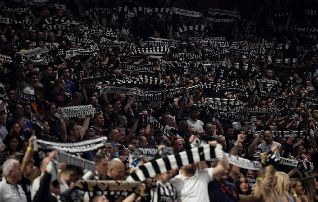 ZAGOLICAO MAŠTU „GROBARA“ Iskusni krilni centar poručuje: Opcije su Fenerbahče, Real i Partizan!