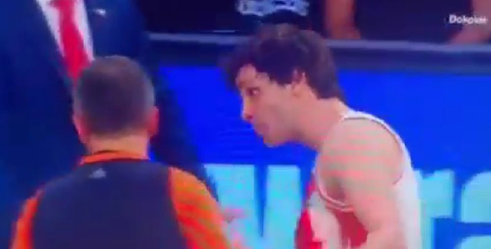 IZGUBIO KONTROLU Nikad ga nismo videli ovako besnog! Teodosić zaradio isključenje, pa se unosio u lice arbitru (VIDEO)