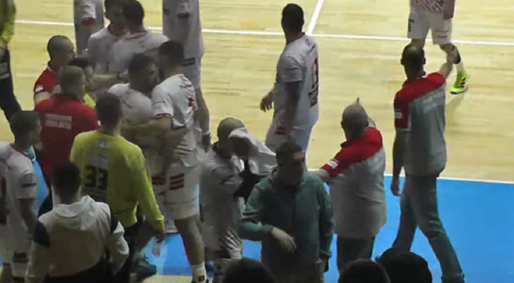 NOVA BRUKA SRPSKOG RUKOMETA Zvezda napustila teren u Leskovcu! (VIDEO)