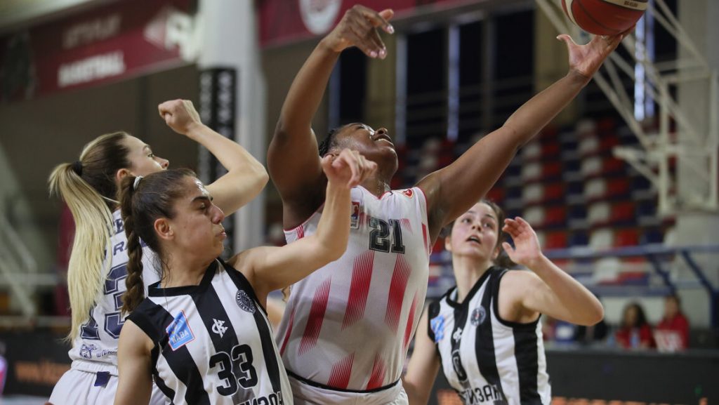 Košarkašice Zvezde u finalu KLS! Kej Rojster srušila crno-bele