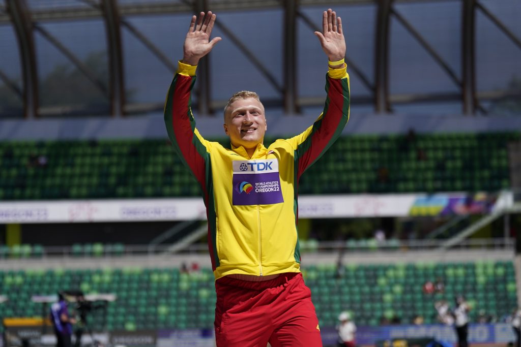 ČUDO SE DOGODILO Oboren najstariji svetski rekord u muškoj atletici (VIDEO)