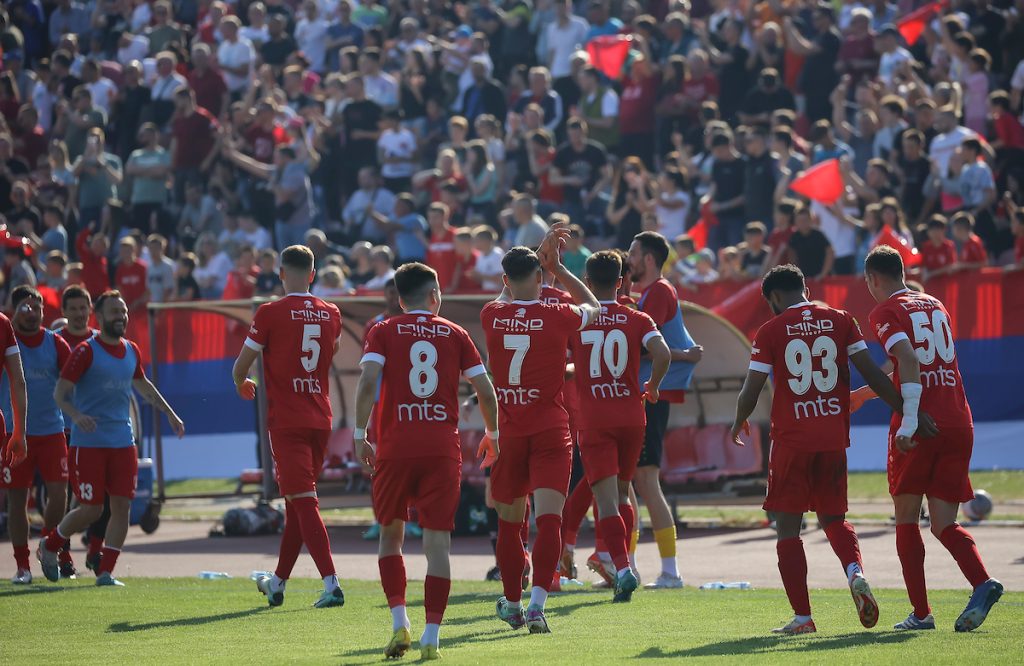 SEDAM GOLOVA U KRAGUJEVCU Radnički posle preokreta bolji od Čukaričkog