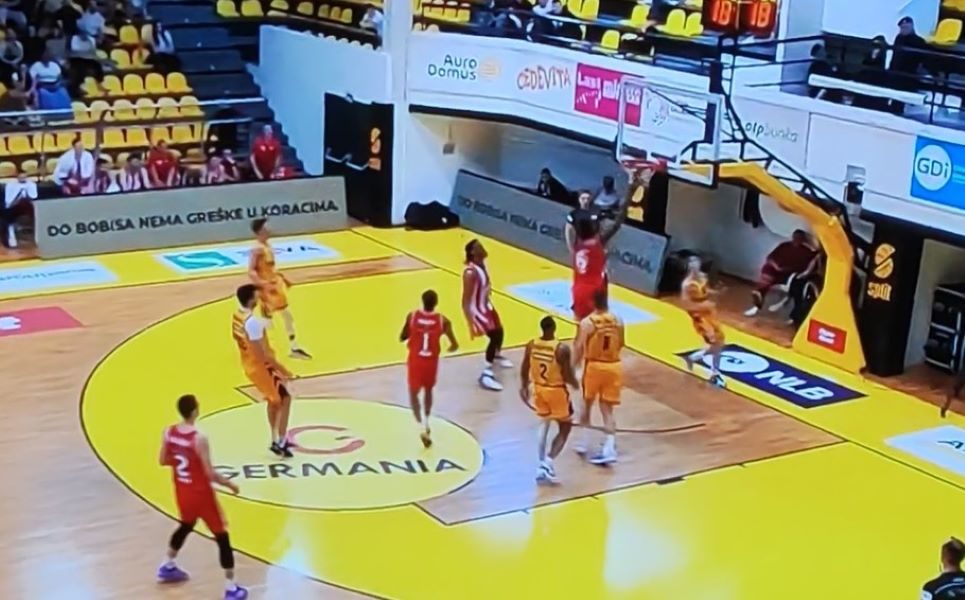 POSLE TAČNO DVA MESECA! Debi i prvi koš Tompkinsa u dresu Zvezde! I to zakucavanje! (VIDEO)