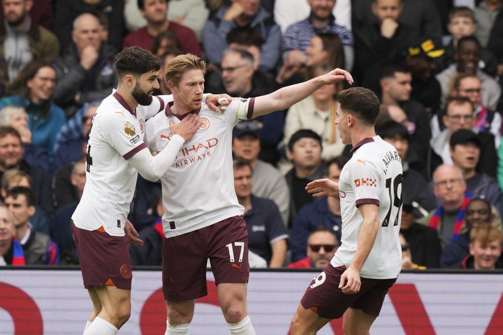 ŠAMPION UBEDLJIV NA „SELHURST PARKU“ De Brujne raspoložen protiv Kristal Palasa