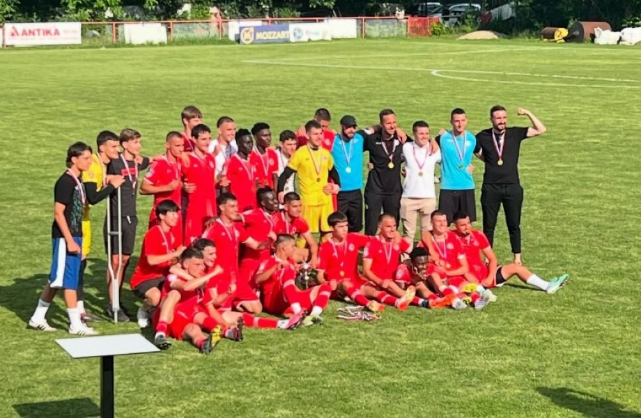BUDUĆNOST PRIPADA NJIMA Fudbaleri IMT omladinski šampioni Srbije (VIDEO)