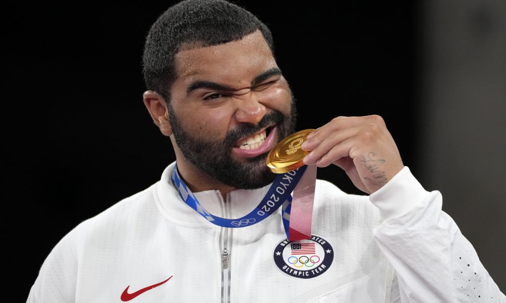 OVO IMA SAMO U AMERICI Olimpijski šampion u rvanju pojačao Bilse! Zadatak mu je da juri protivničke kvoterbekove…