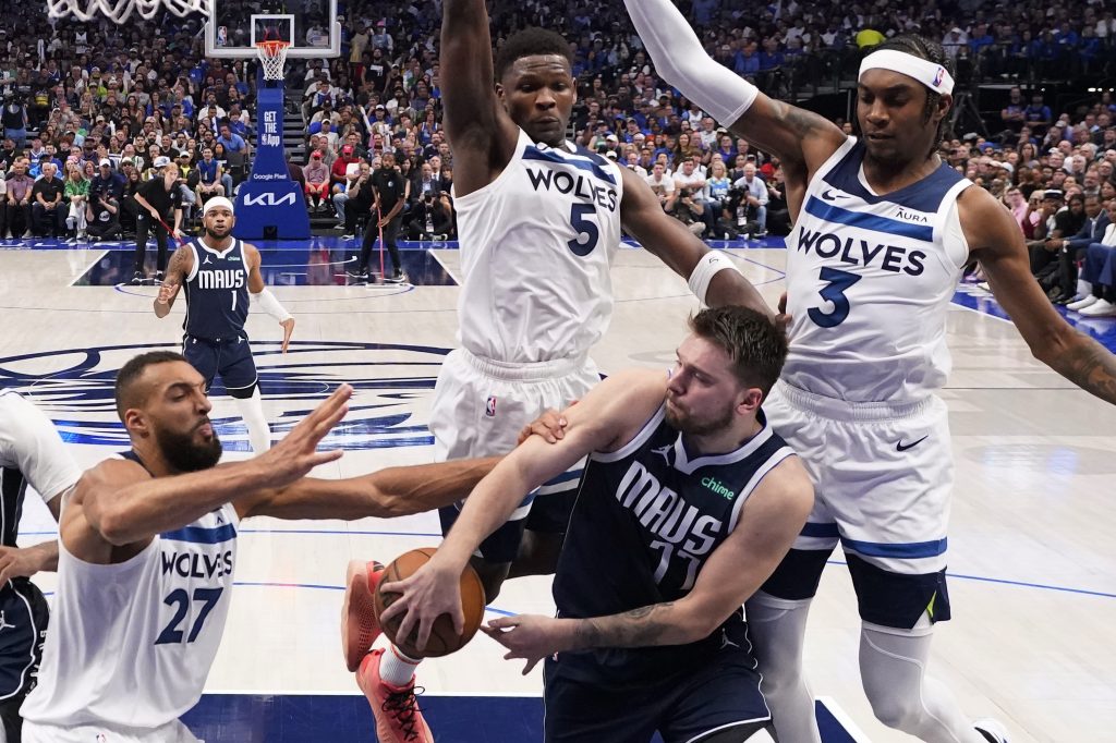 DONČIĆEV TRIPL-DABL NEDOVOLJAN ZA METLU Minesota oživela u Dalasu (VIDEO)