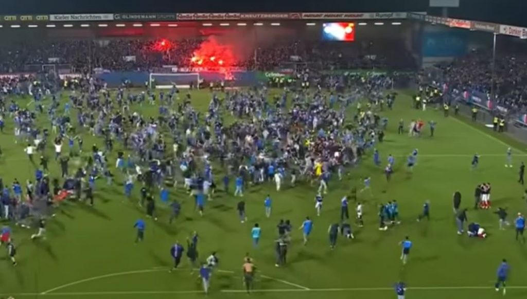 EUFORIJA NA TERENU Grad poznat po rukometu sada ima i bundeligaša (VIDEO)