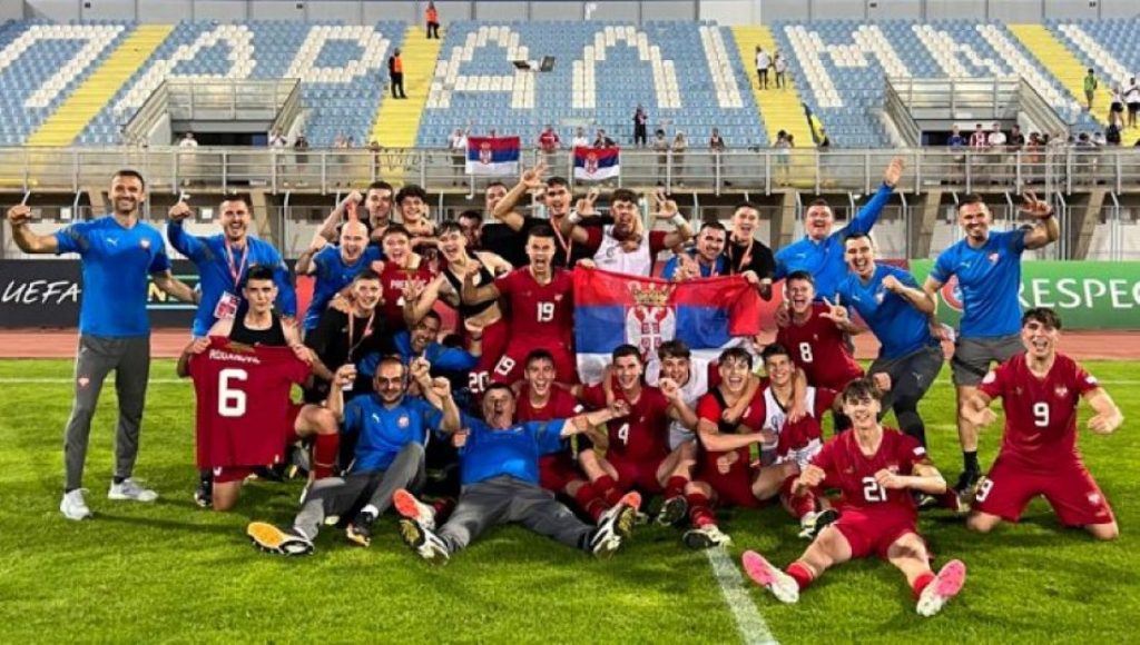 BRAVO Piksi i Pižon ispratili „orliće“ do četvrtfinala Evropskog prvenstva (FOTO)