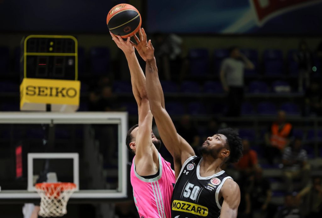 PARTIZAN SE RAZGOROPADIO Megi preti katastrofa u majstorici polufinala Superlige, crno-beli već posle prve četvrtine na +30!