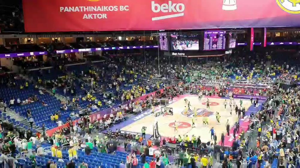 KATASTROFA OD ORGANIZACIJE Uber arena skoro prazna pred početak polufinala Evrolige! Evo i zbog čega… (VIDEO)